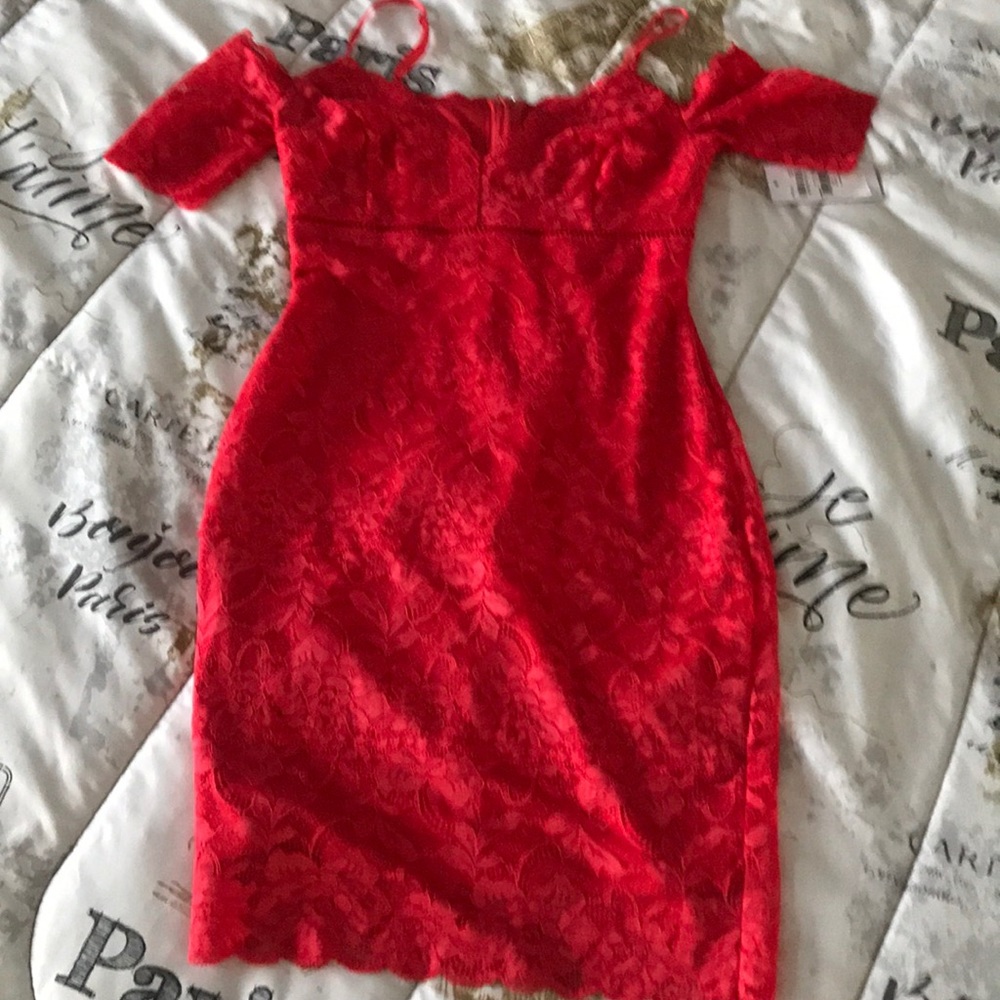 New beautiful red dress